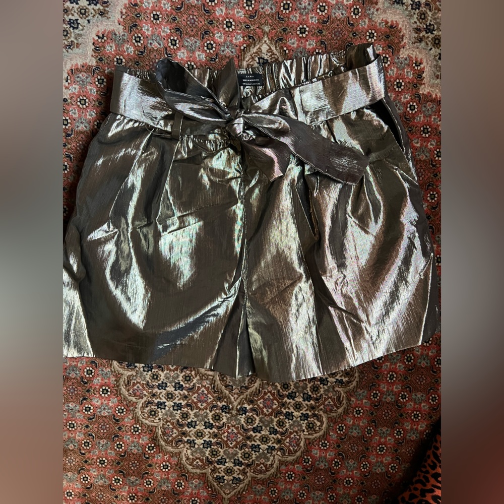 Zara trf collection size metallic champagne gold pleated front shorts, small